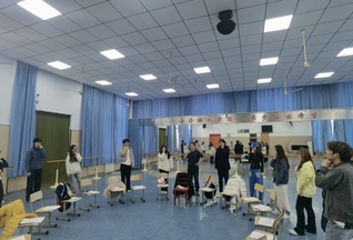 以声传情，以读促学——戏剧排练...